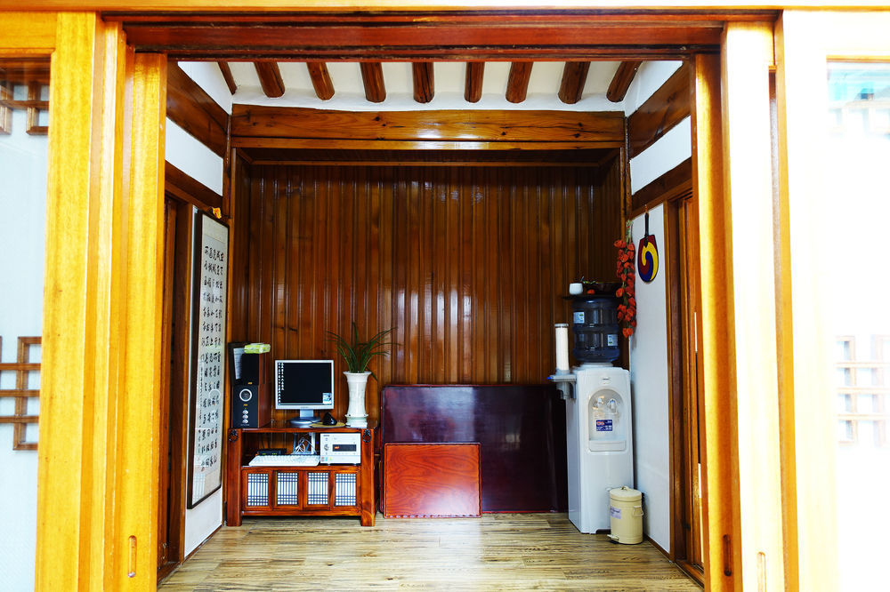 Hue Hanok Guesthouse Сеул Екстер'єр фото
